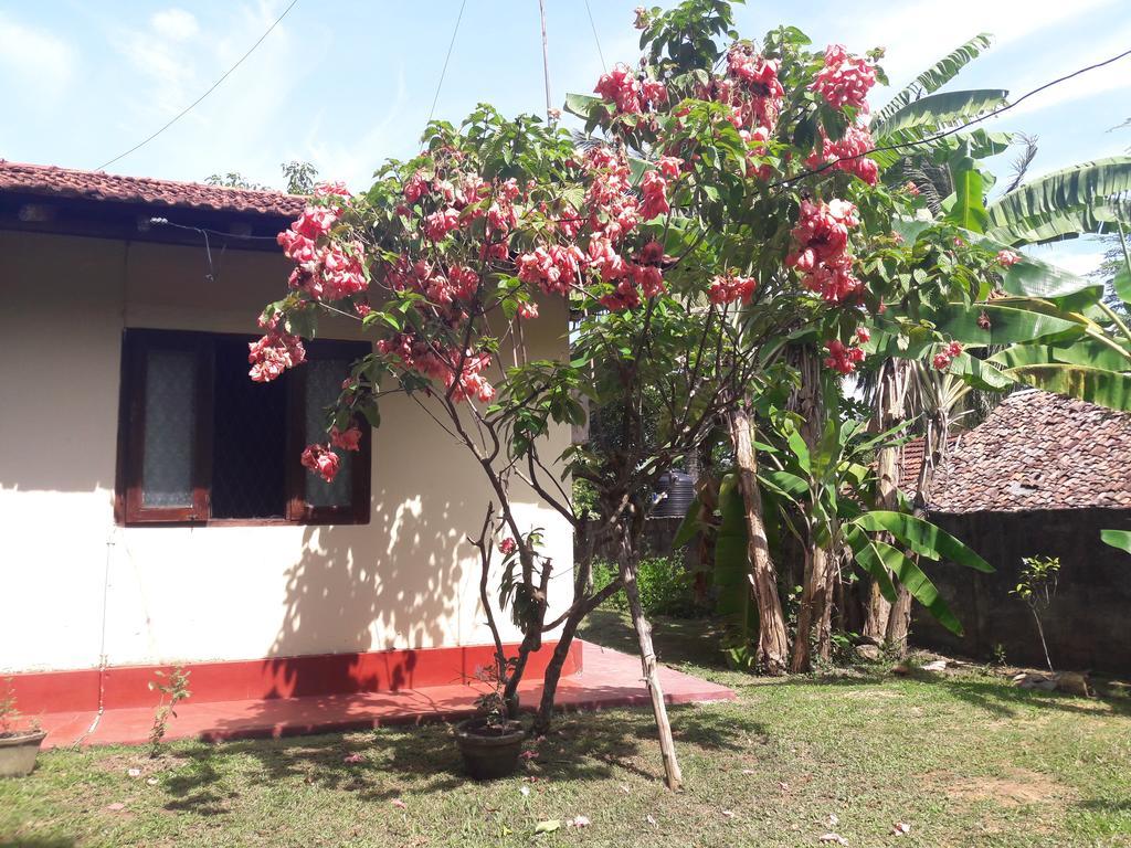 Pradeepa house Unawatuna Exterior foto