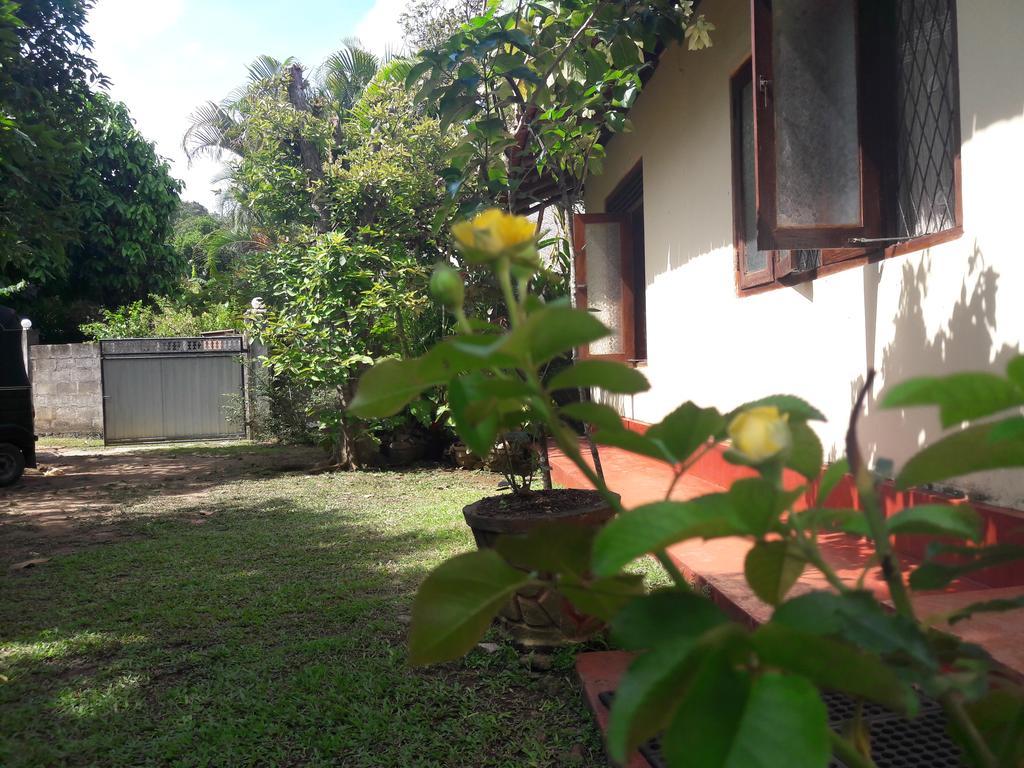 Pradeepa house Unawatuna Exterior foto